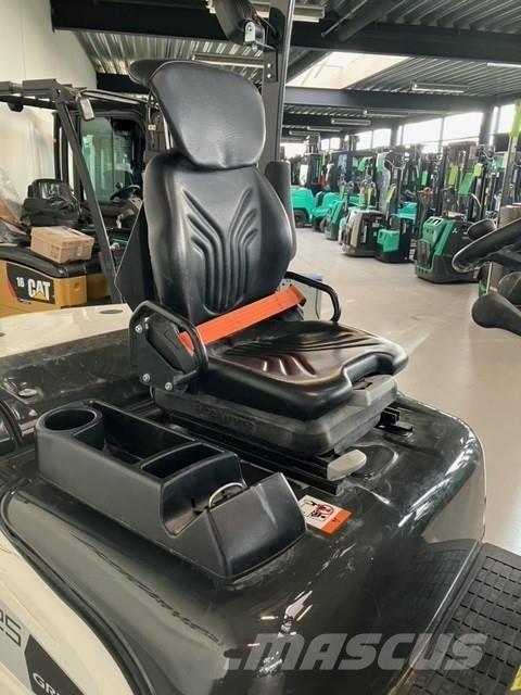 Mitsubishi FD25N3 Chariots diesel