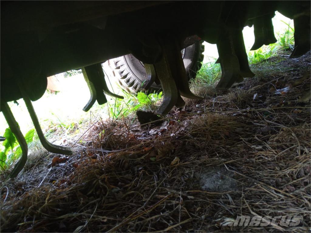 Kuhn NK 4801 Entretien du sol - Autres