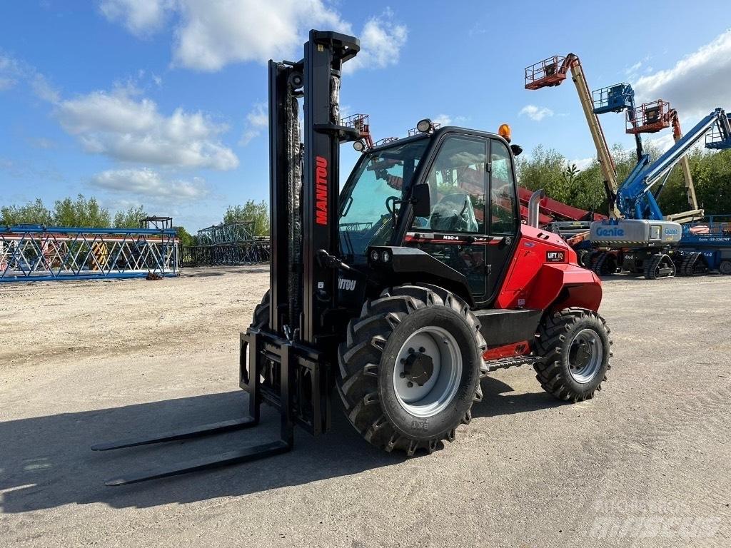 Manitou M 30.4 Chariot tout terrain