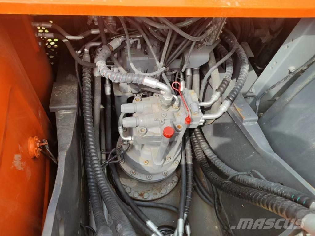 Hitachi ZX200 Pelle sur chenilles