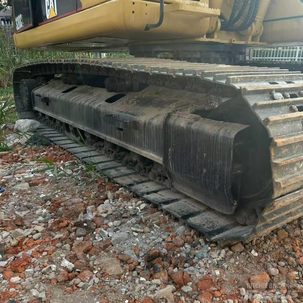 CAT 320 C Pelle sur chenilles