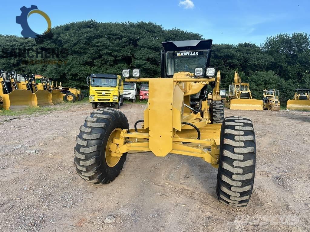 CAT 140K Niveleuse