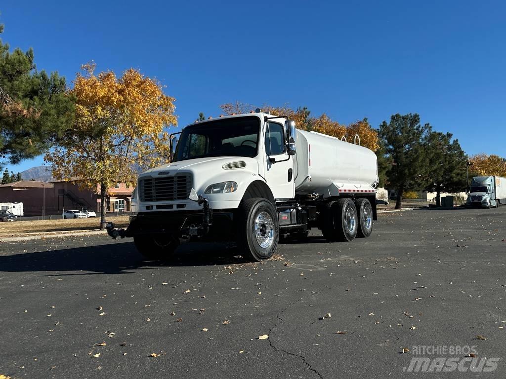 Freightliner M2 Camion citerne à eau
