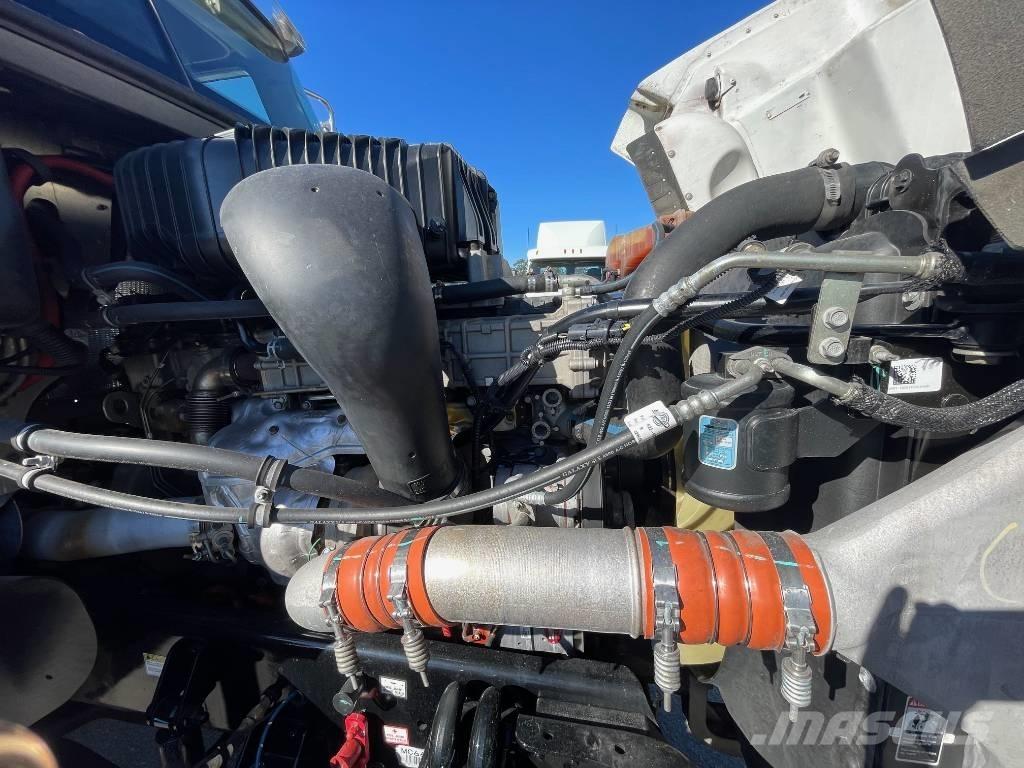 Freightliner 122 SD Tracteur routier