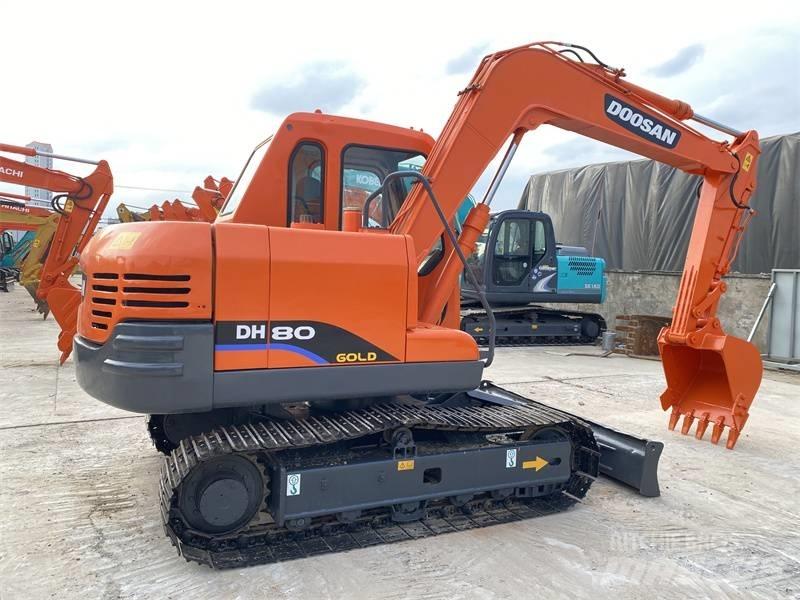 Doosan DH 80 Pelle sur chenilles