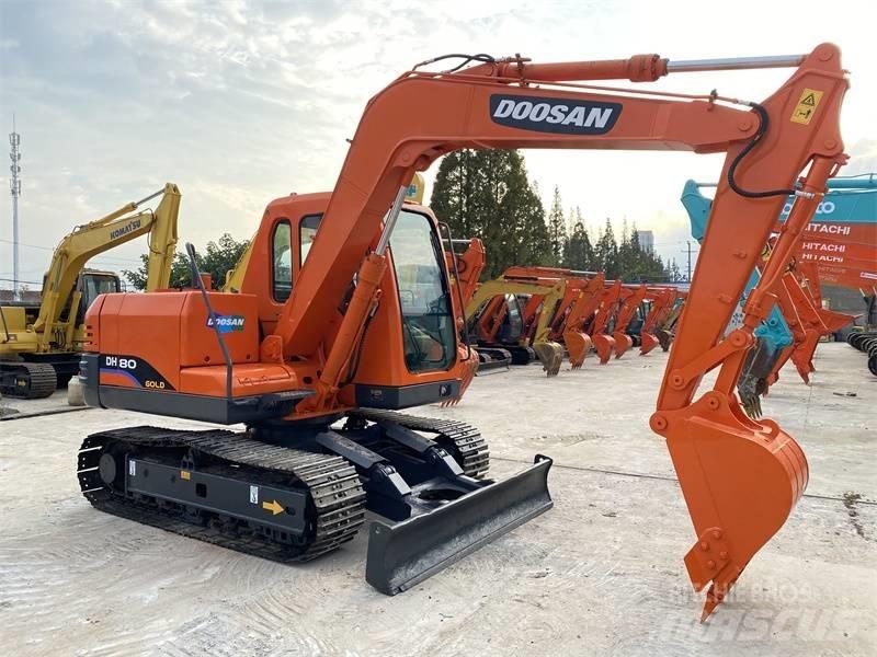 Doosan DH 80 Pelle sur chenilles