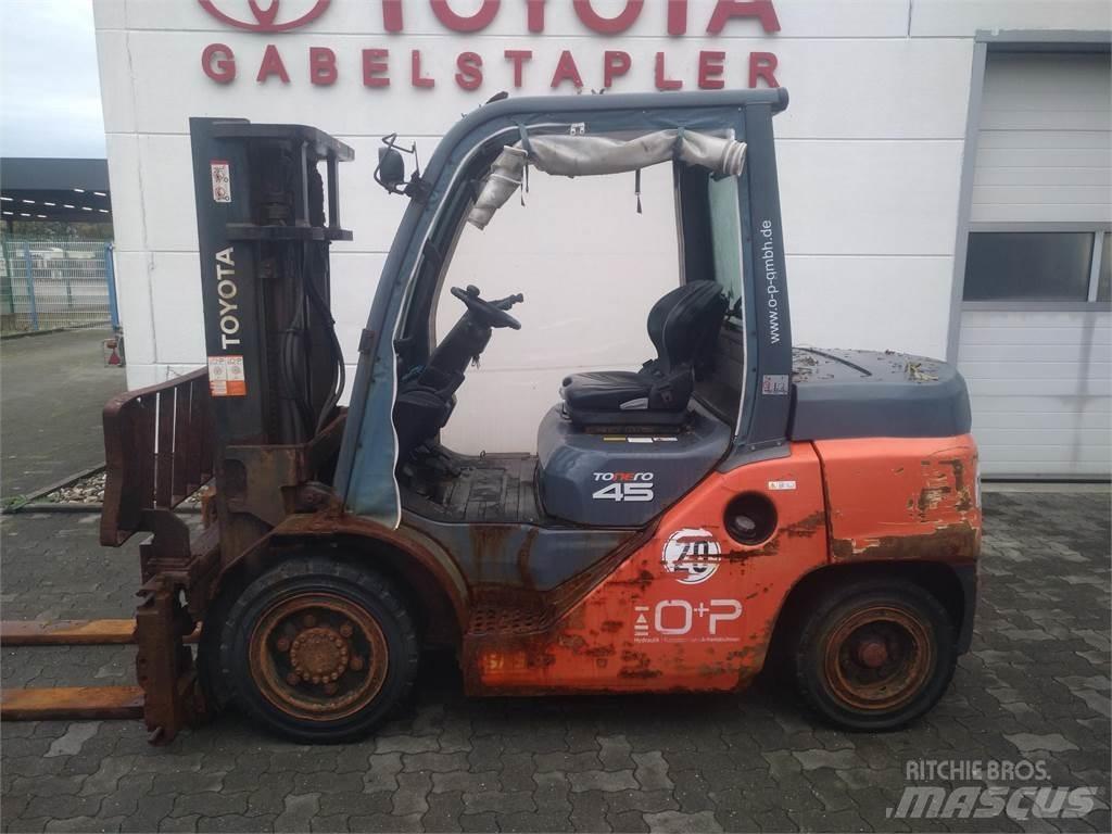 Toyota 40-8FD40N Chariots diesel