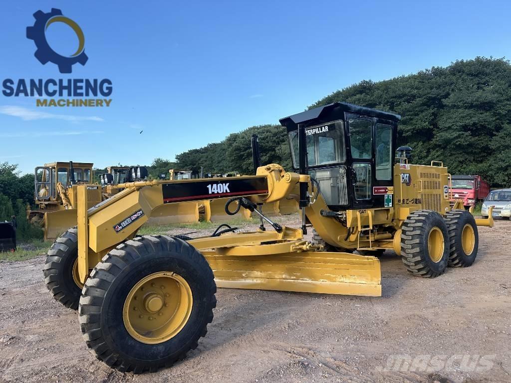 CAT 140K Niveleuse