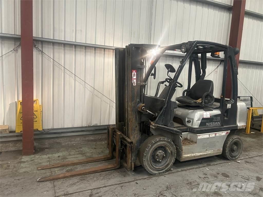 Nissan FD02A25Q Chariots diesel