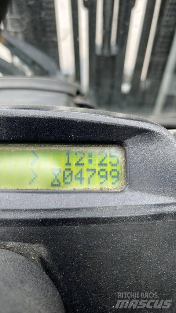 Yale GDP 30 VX Chariots diesel