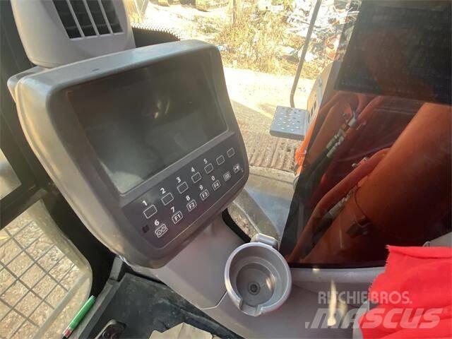 Hitachi ZX240H Pelle sur chenilles