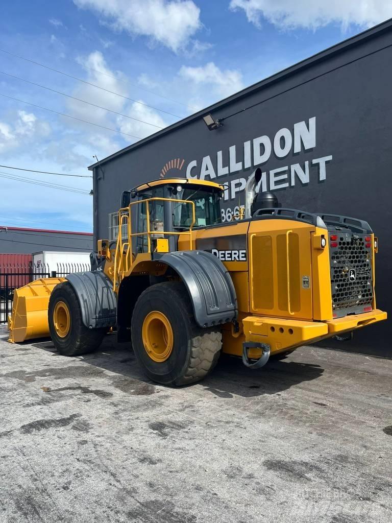 John Deere 824 K Chargeuse sur pneus