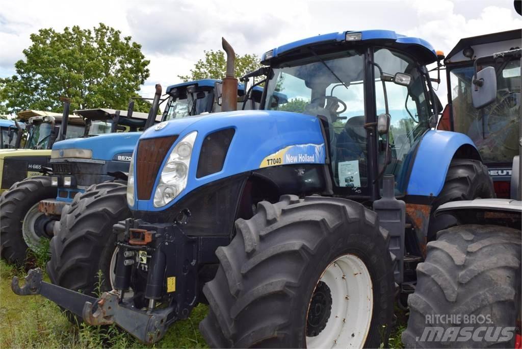 New Holland T 7040 Tracteur