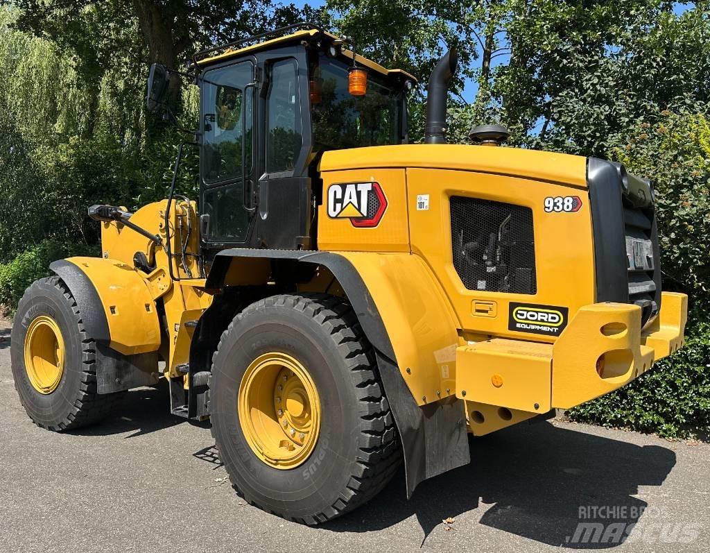 CAT 938 Chargeuse sur pneus