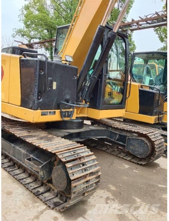 CAT 310 Pelle sur chenilles