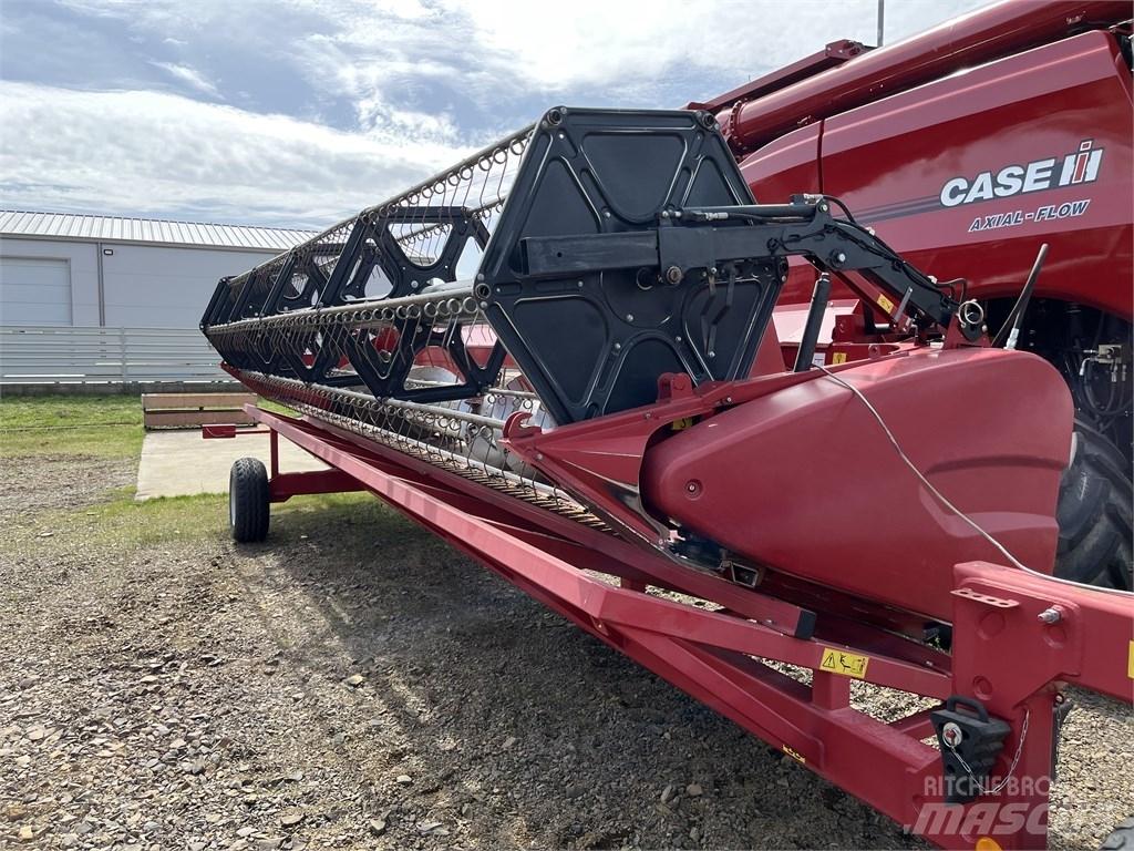 Case IH AF 7240 Moissonneuse batteuse