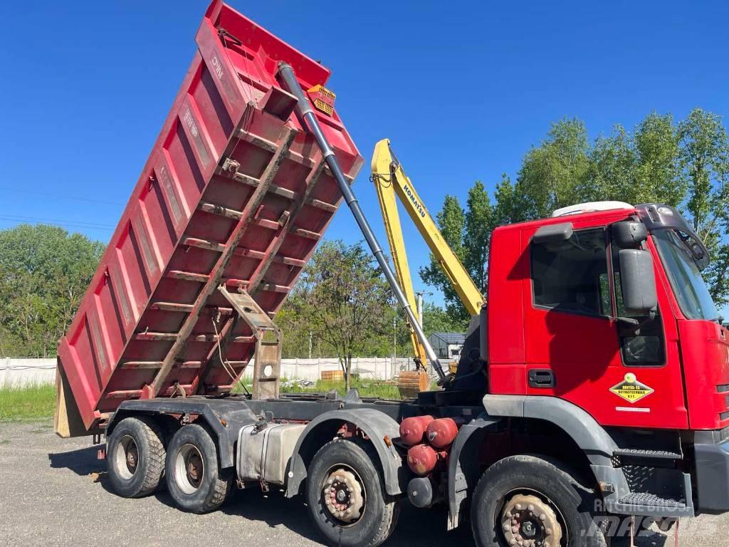 Iveco Trakker 440 Camion benne