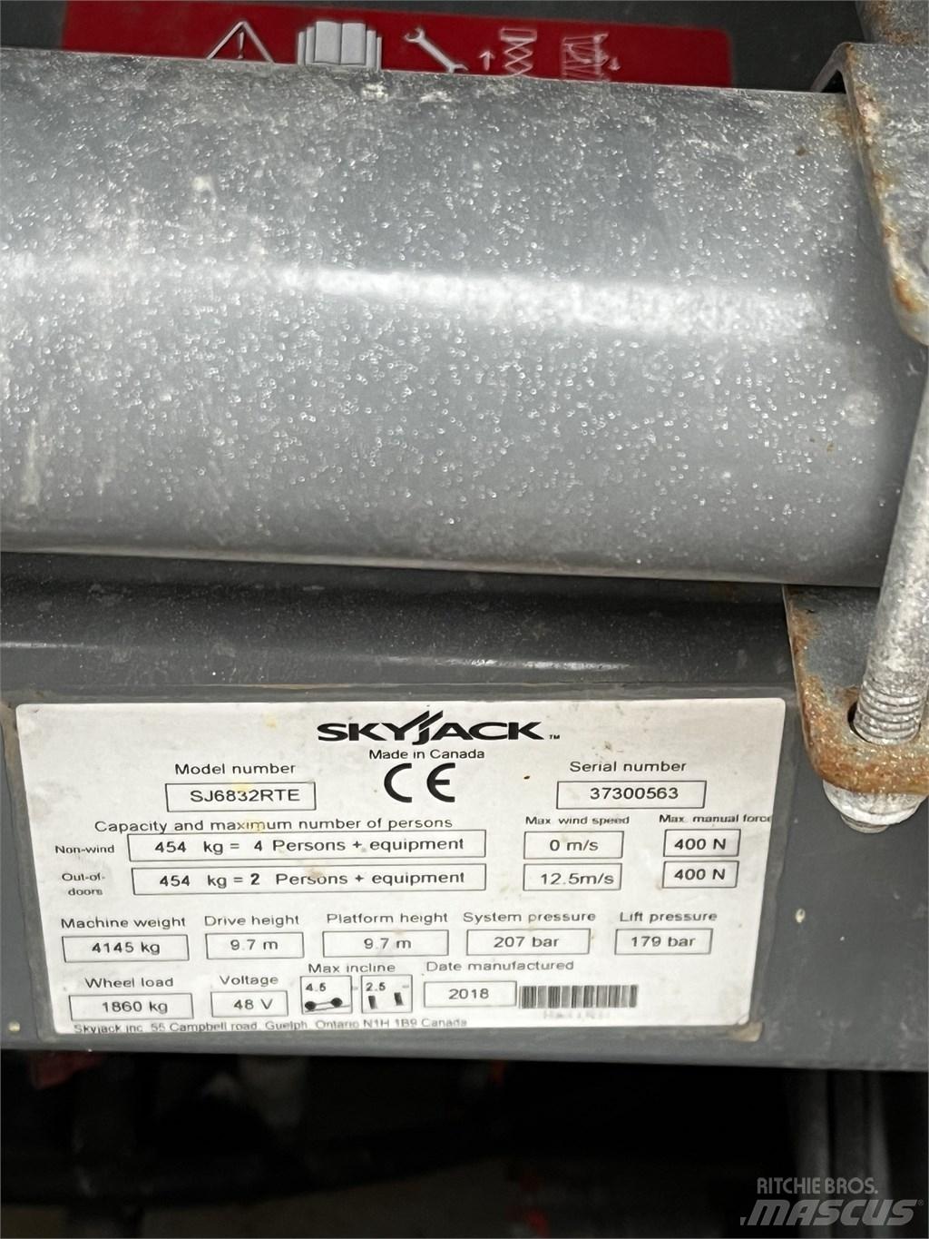 SkyJack SJ 6832 RTE Nacelle ciseaux