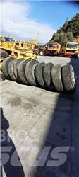 Bridgestone 13R22.5 Pneus, roues et jantes