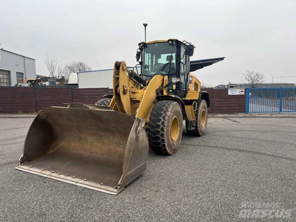 CAT 930M Chargeuse sur pneus