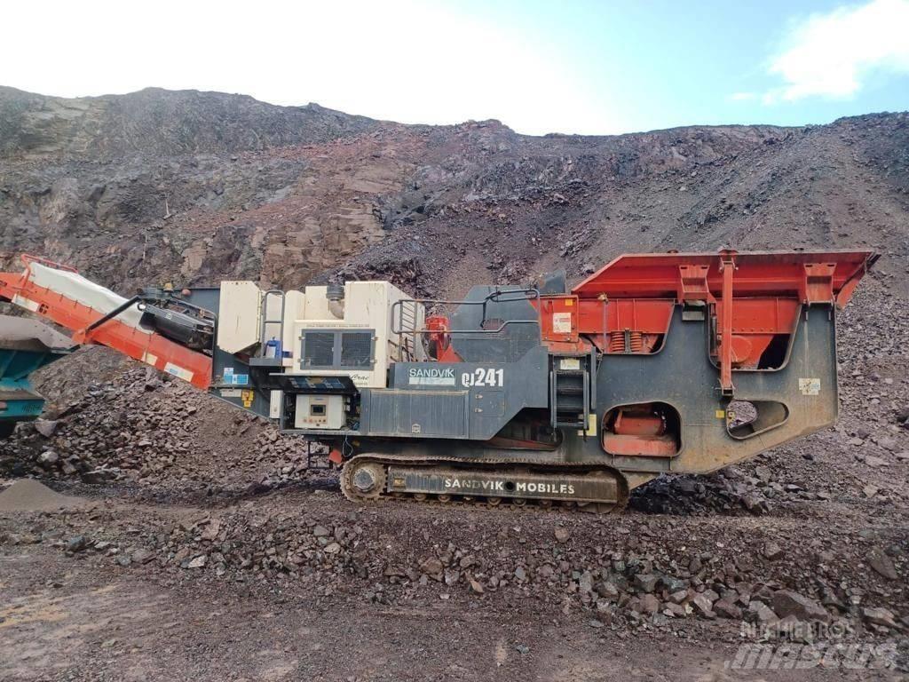 Sandvik QJ241 Concasseur mobile