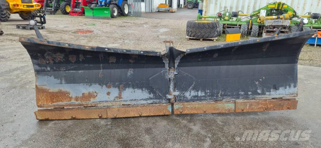  Vikplog 320 Chasse neige