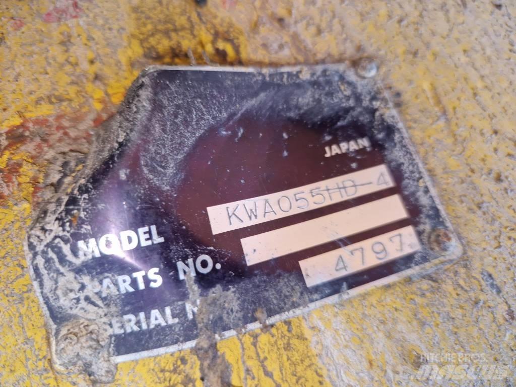 Komatsu KWA 055HD-4 Essieux