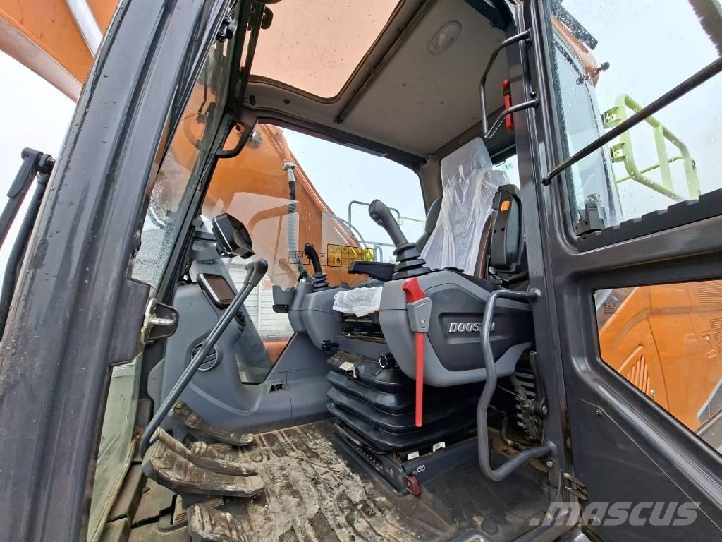 Doosan DX 225 LC Pelle sur chenilles