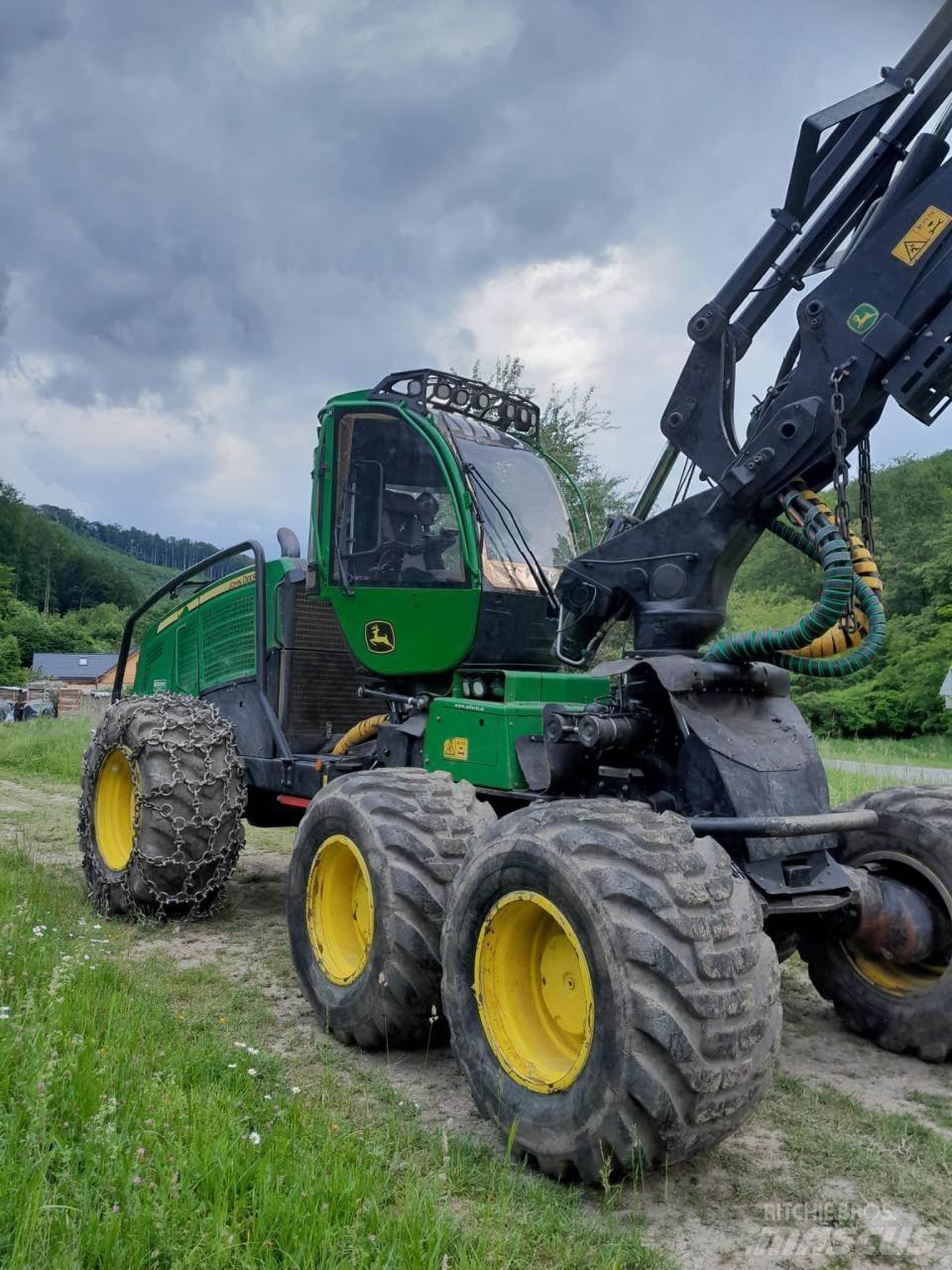 John Deere 1270 G Abatteuse