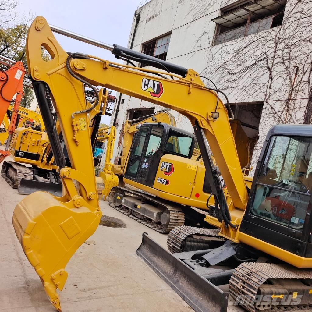 CAT 305.5 Pelle sur chenilles