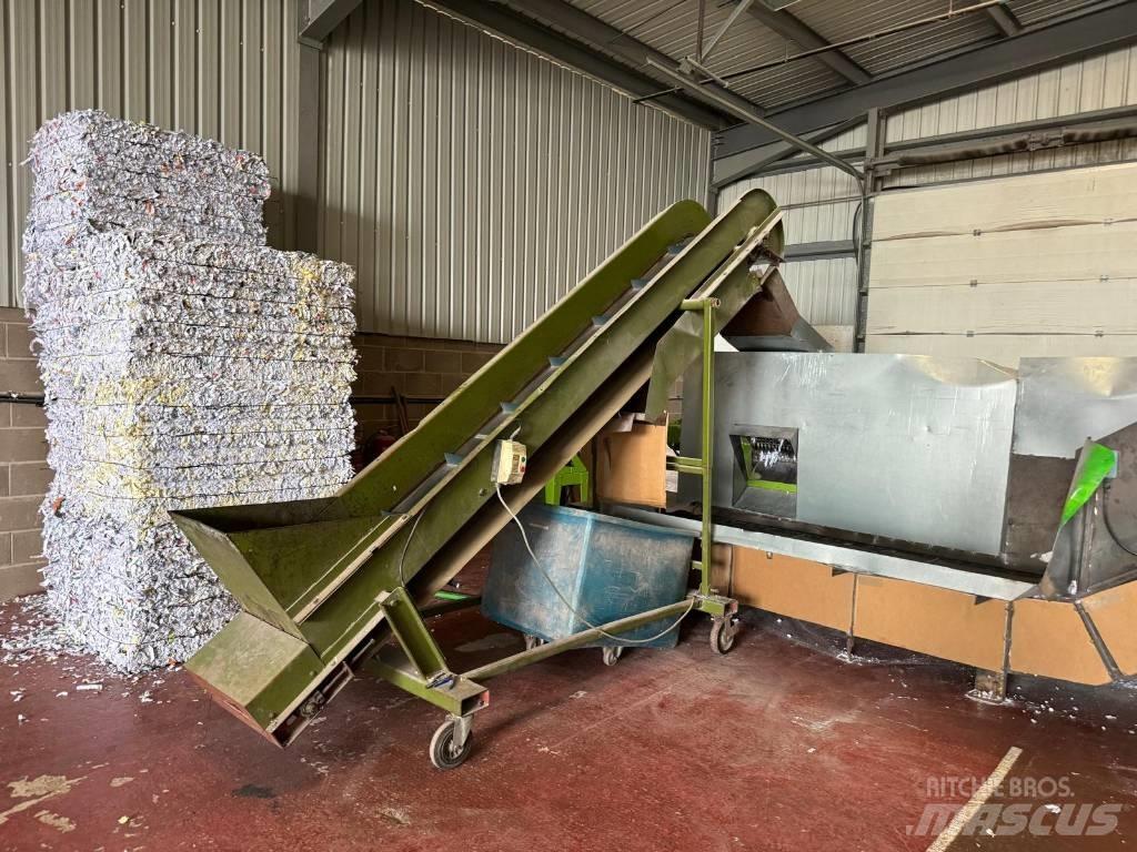  CP MFG 3000 Convoyeur