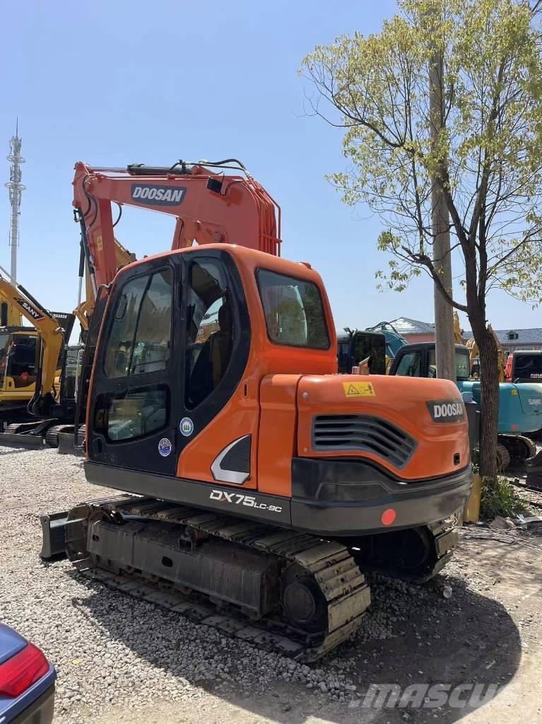 Doosan DX 75-9 C Mini pelle 7t-12t