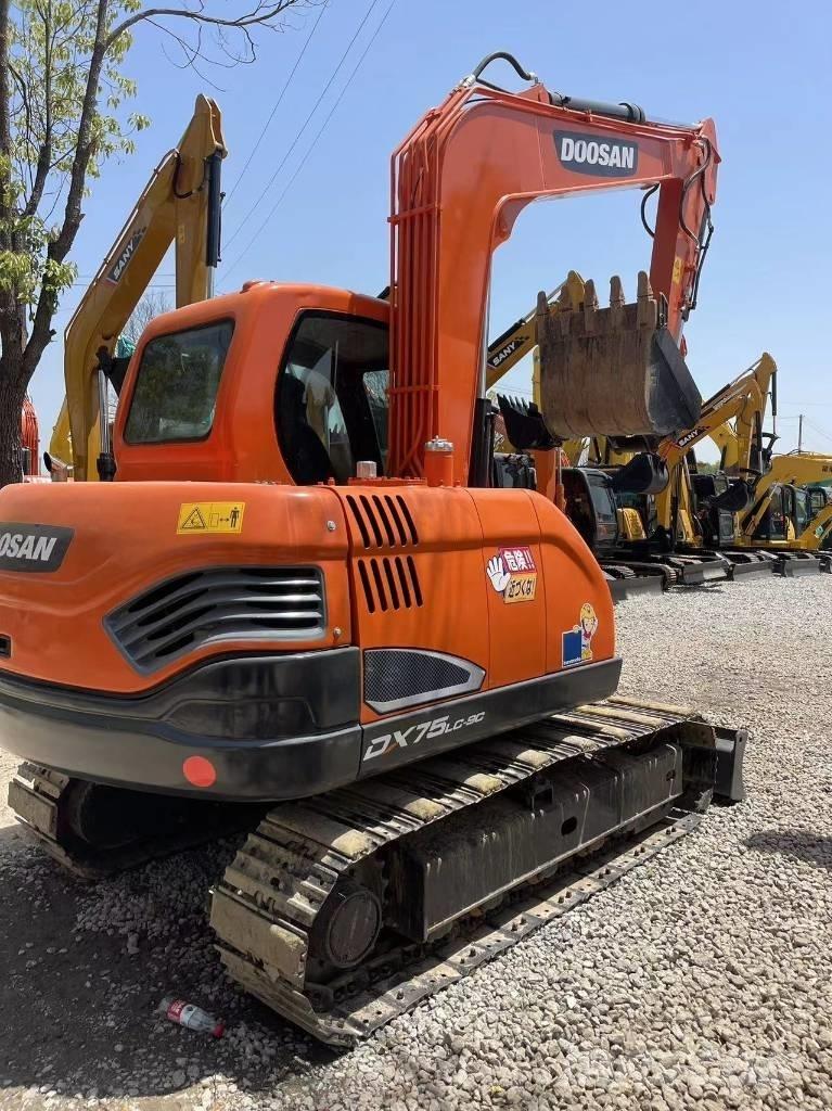 Doosan DX 75-9 C Mini pelle 7t-12t