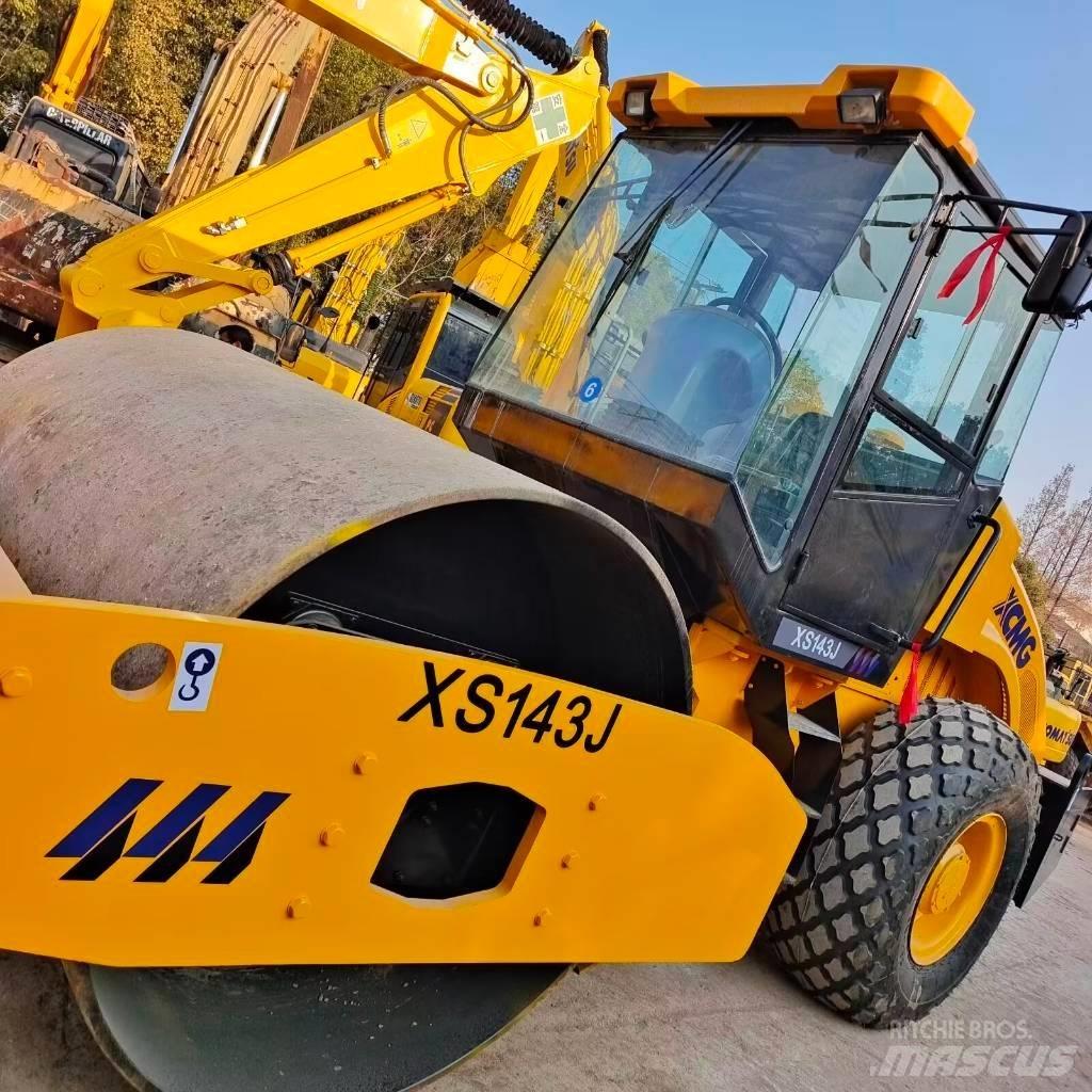 XCMG XS 142 J Rouleaux monocylindre