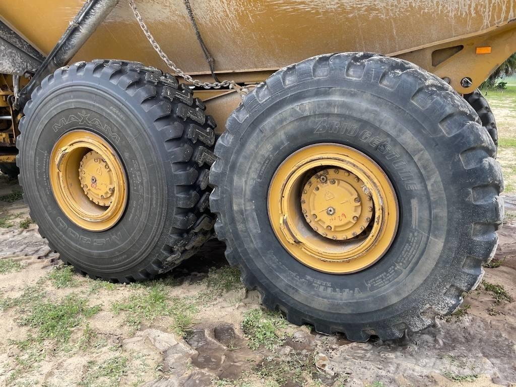CAT 740 GC Tombereau articulé