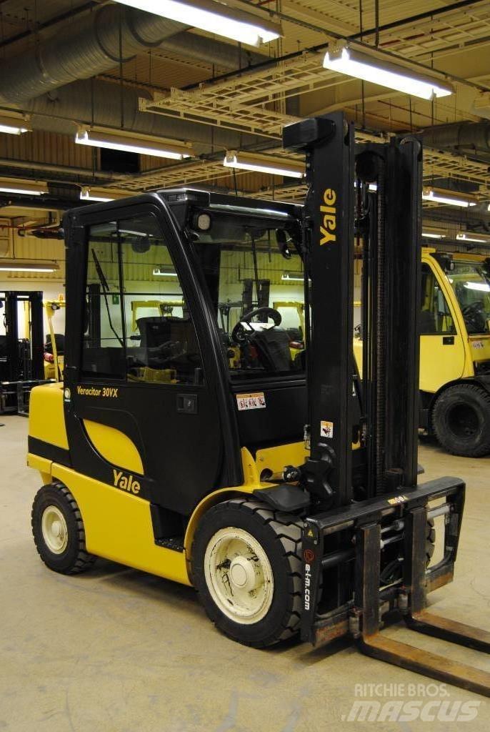 Yale GPD30VX Chariots diesel