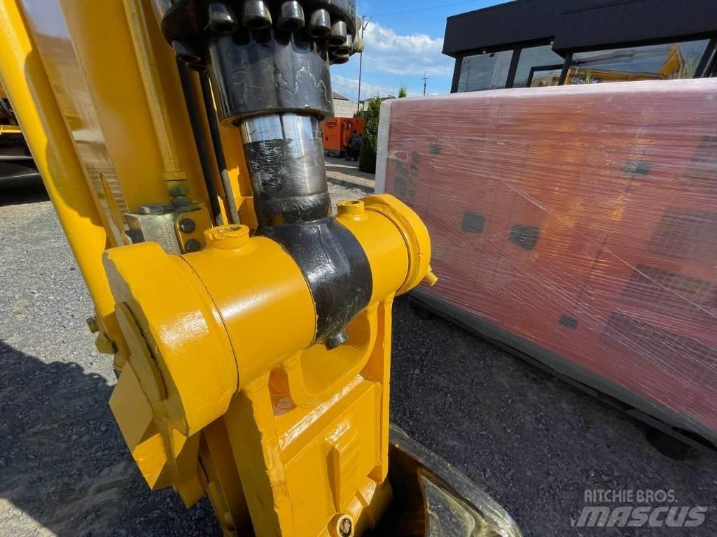 JCB JS 220 XD Pelle sur chenilles