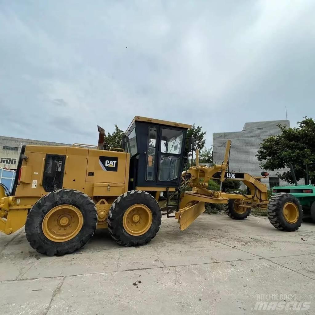 CAT 140 K Niveleuse
