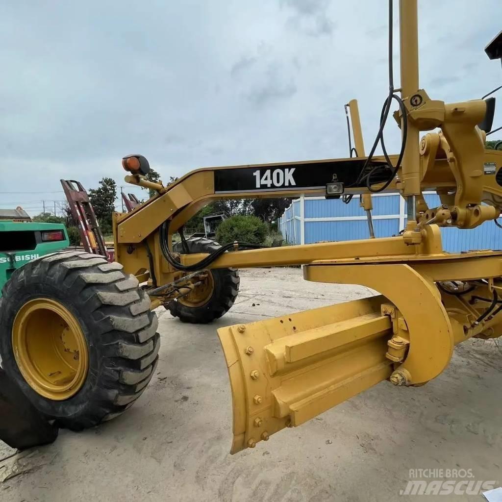 CAT 140 K Niveleuse