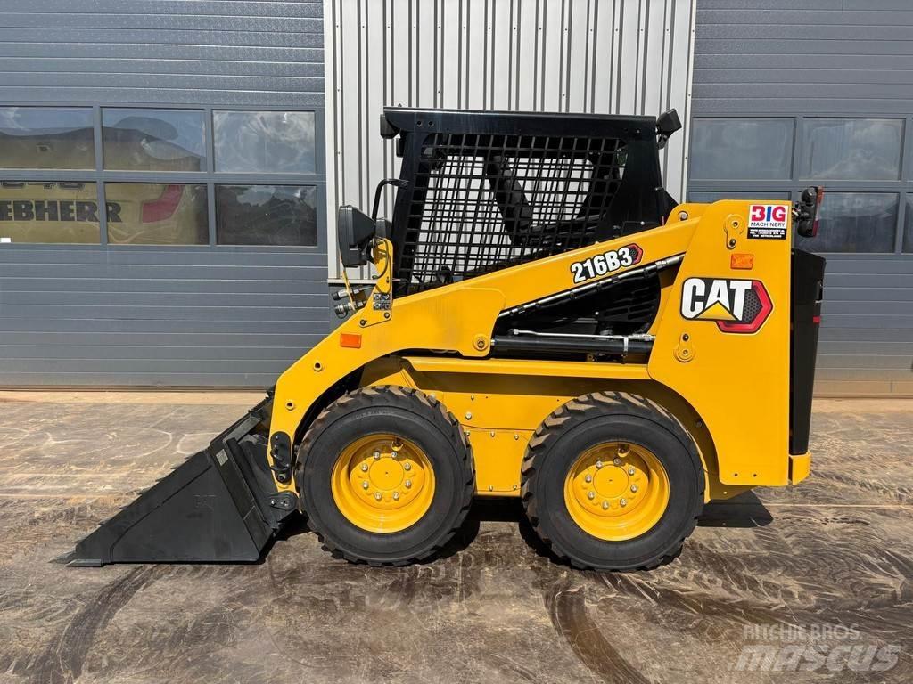 CAT 216B3 Chargeuse sur pneus