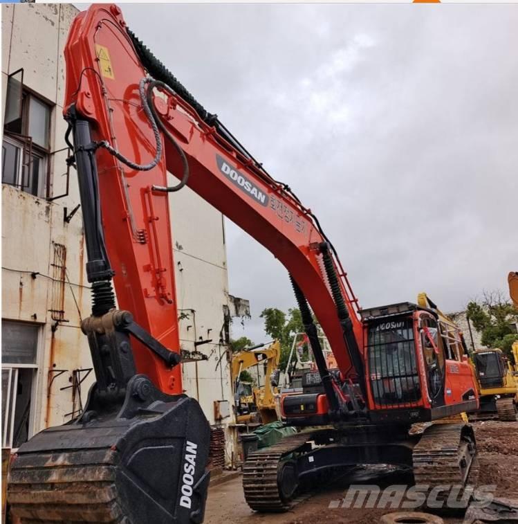 Doosan DX 340 LC Pelle sur chenilles