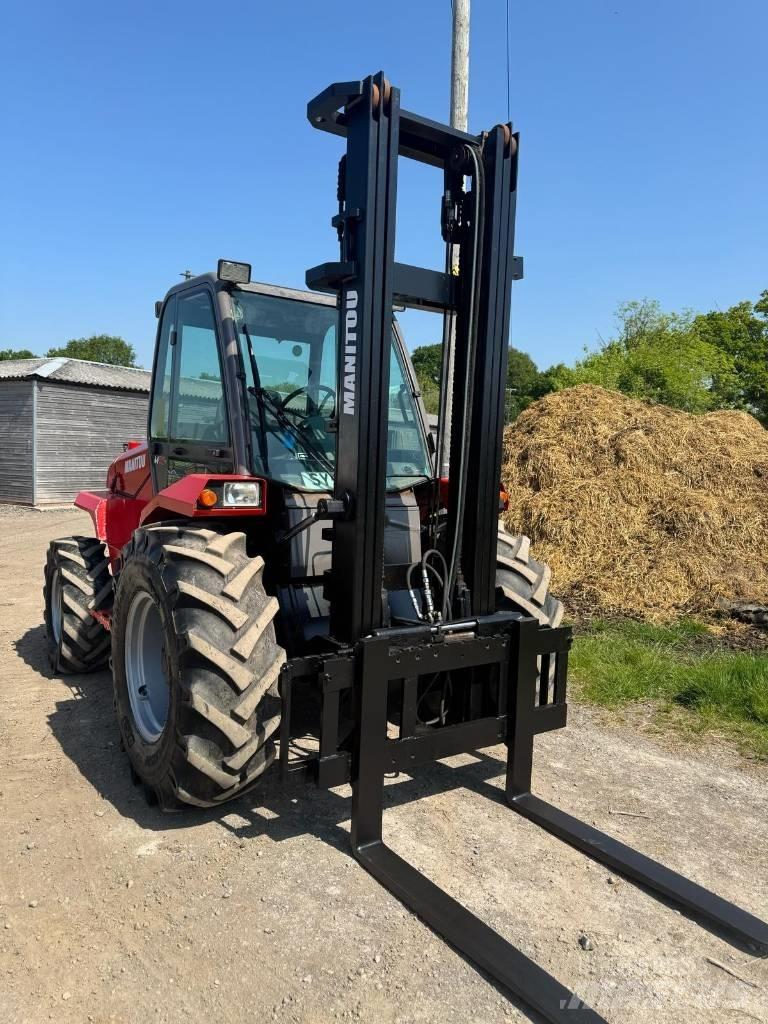 Manitou M 26.4 Chariot tout terrain