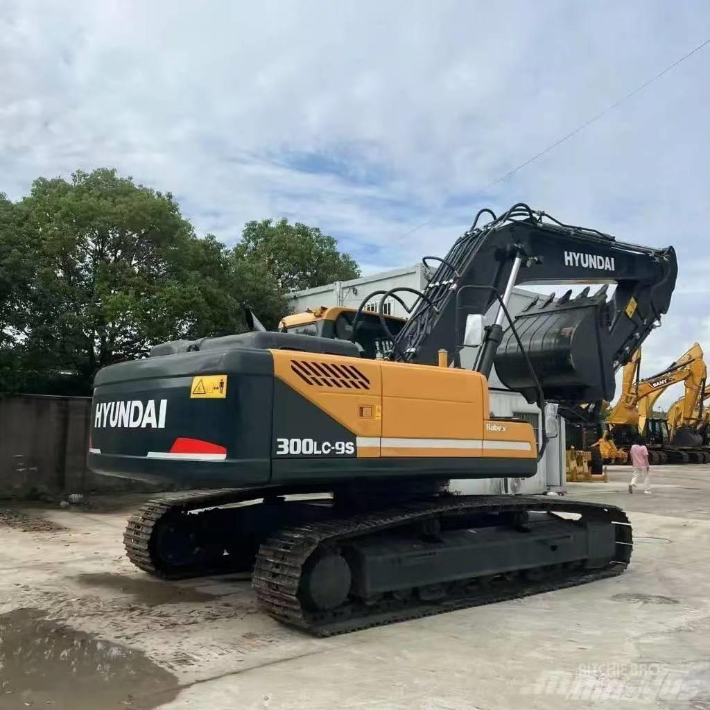 Hyundai 300-9 Pelle sur chenilles