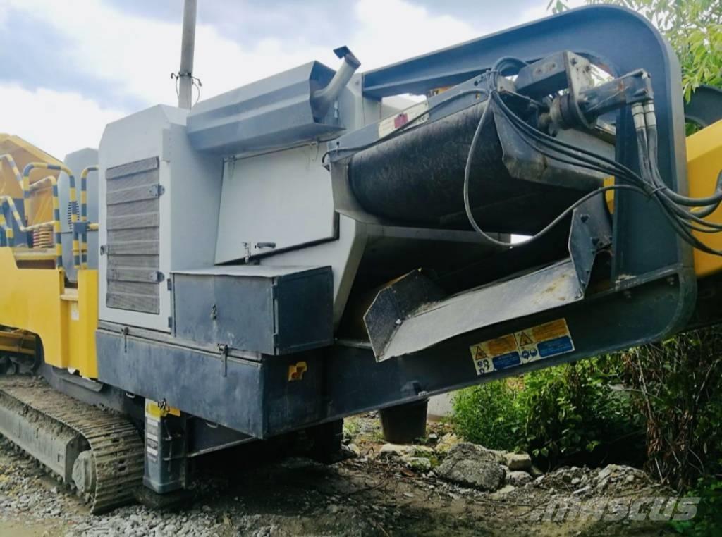 Sandvik QJ 240 Concasseur mobile