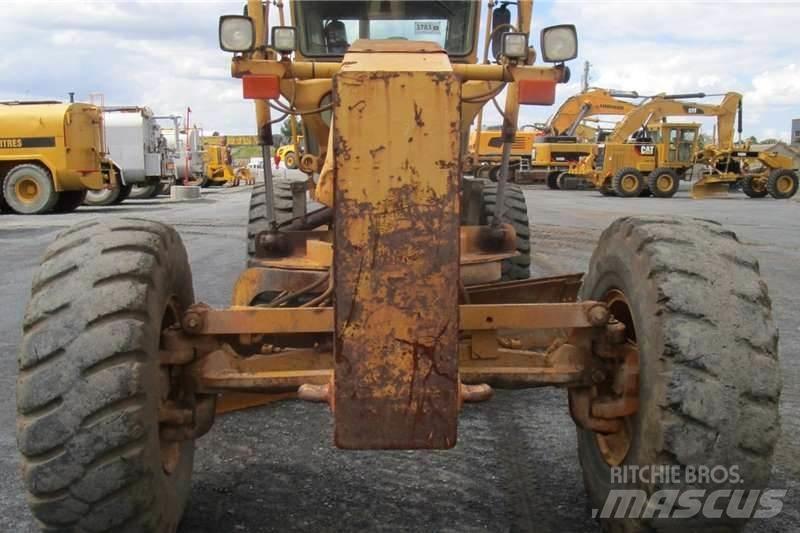 CAT 140H Niveleuse