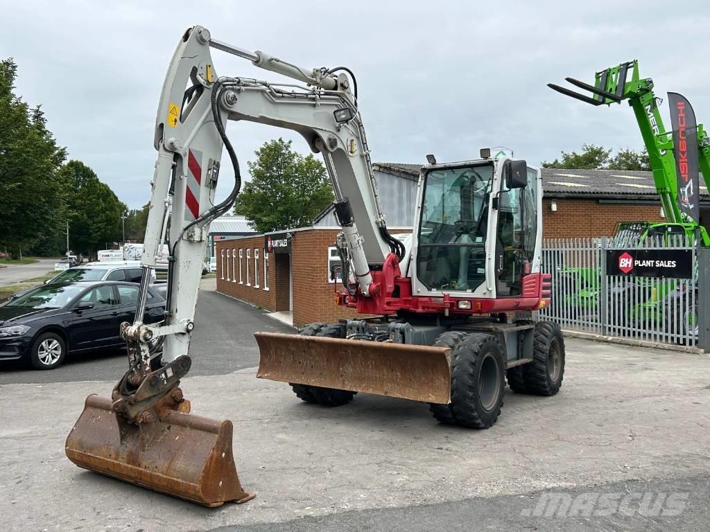 Takeuchi TB 295 W Pelle sur pneus