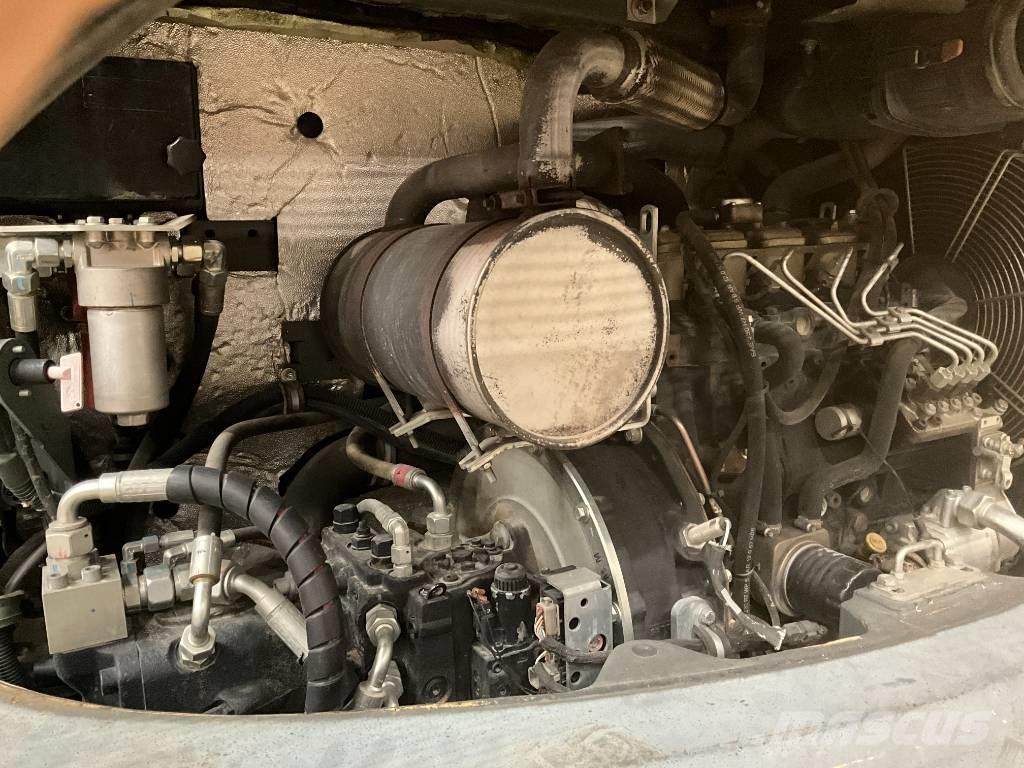 Neuson EW 65 Pelle sur pneus
