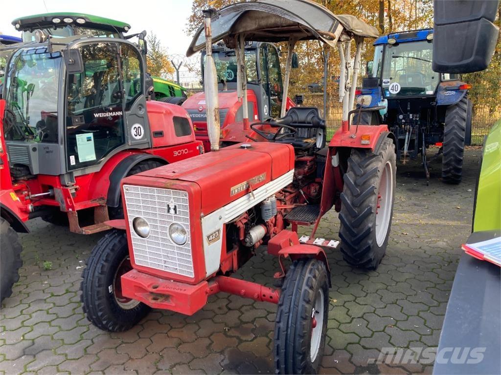 IHC 423 Tracteur