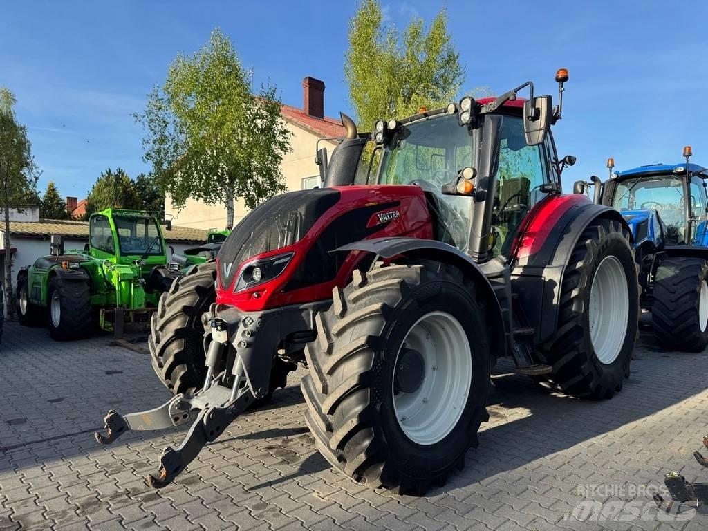 Valtra T234 VERSU Tracteur