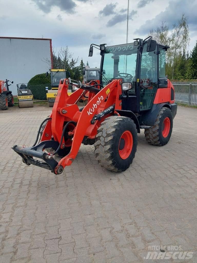 Kubota R 070 Chargeuse sur pneus